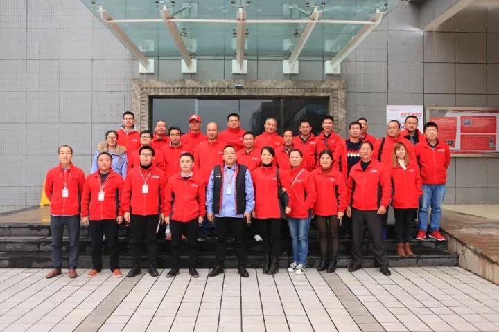 鑫源農(nóng)機(jī)福建經(jīng)銷商交流會(huì)隆重召開(kāi)